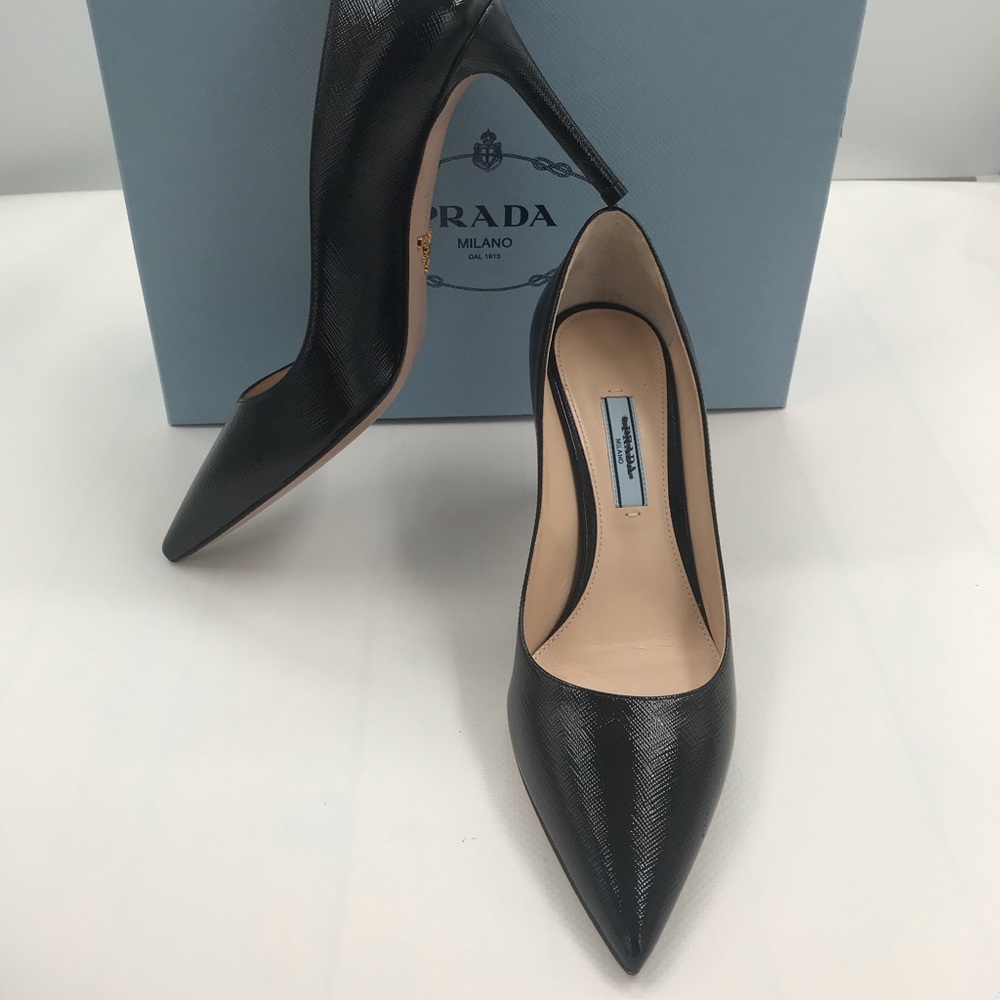 Prada Shoes Prada Heels NWB 1/2 size off 37L 37.5R - Picture 3 of 14